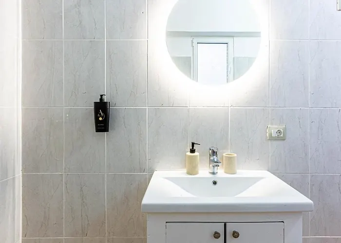 Dhermi's Icon Big, 1br Ap 5 ヒマラ